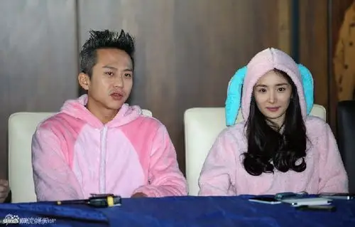 分手大师杨幂邓超同款情侣睡衣如厕版卡通 长耳兔法兰绒连体动物