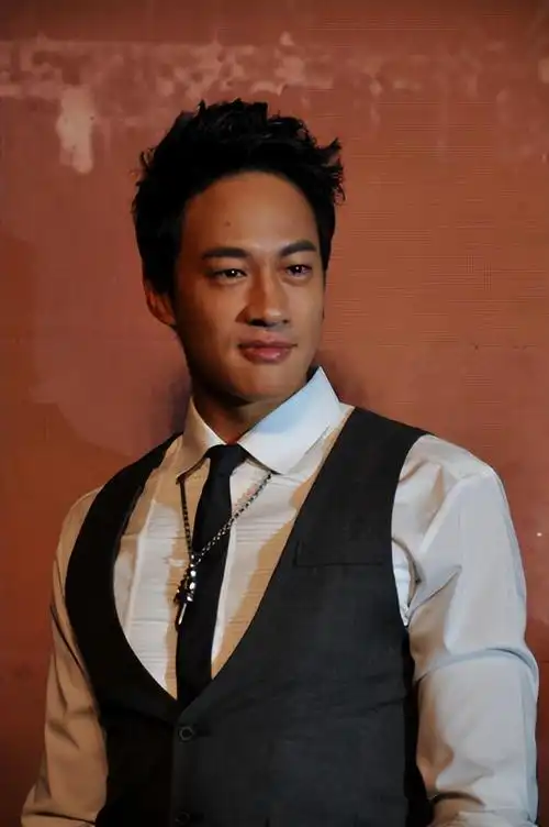 回顾林姵希嫁绯闻不断的何润东相伴15年至今无子她值得吗