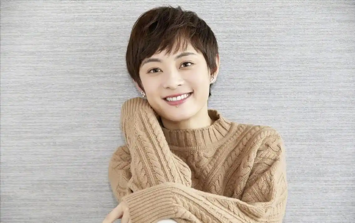 回顾孙俪:亲妈继母都是娘,继母曾刷酒瓶资助我,成名送继母大豪宅