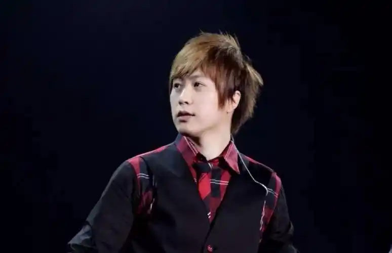 阿信好帅～完美侧脸