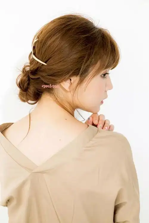 女星近期发型速报丨安利新春编发 一定让你受到亲戚好评!