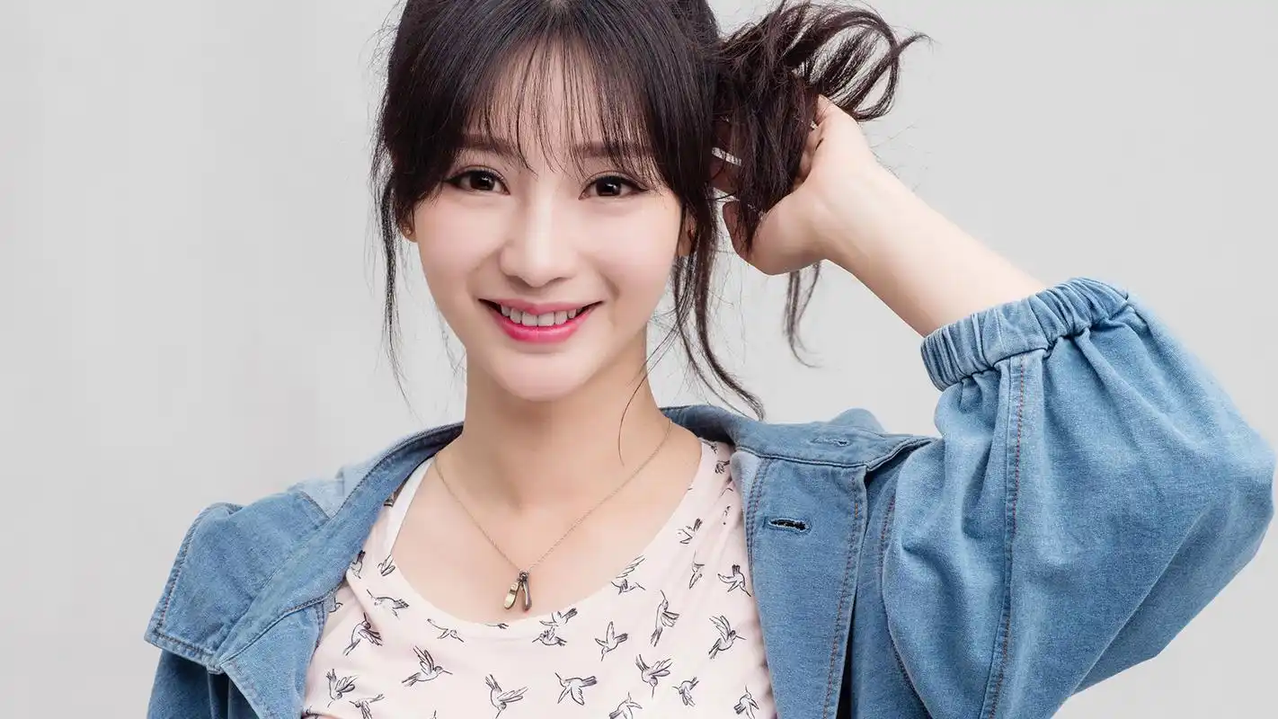 精选柳岩最新写真图片高清电脑壁纸高清大图预览1920x1080_大陆明星