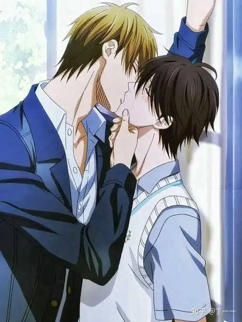 两个性取向为异性的男生会喜欢经常抱在一起吗之前用词不当已修改