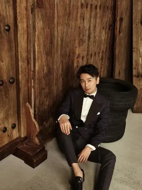 宝藏演员雷佳音为人谦虚低调