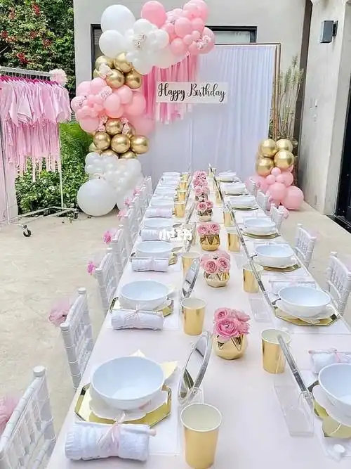 一场粉嫩嫩少女心的生日派对布置现场图