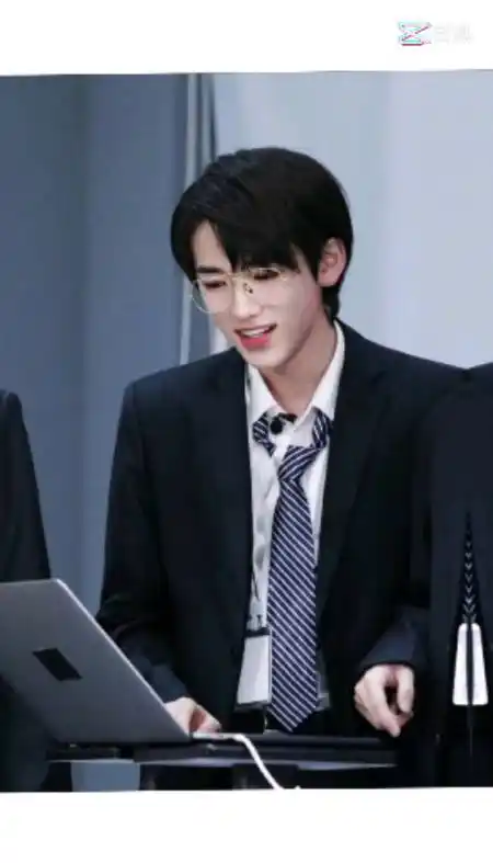 时代少年团#再剪一个宋亚轩的9696-全民小视频