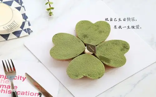 含蓄幽默表达自己生日的说说图片