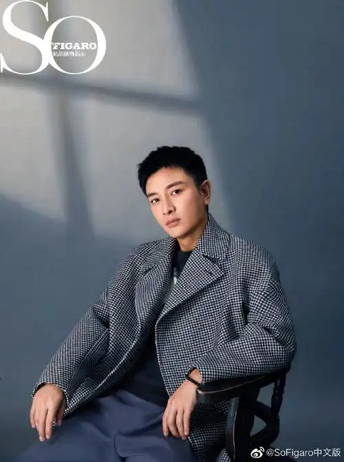 封面故事#这次在《落花时节》中,@贾乃亮饰演的角色与以往大不相同.