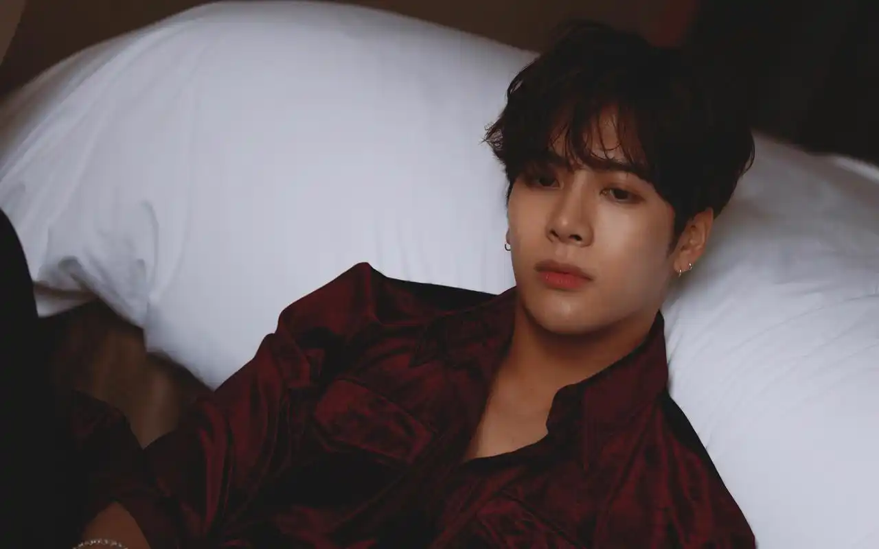 王嘉尔帅气写真高清图片桌面壁纸