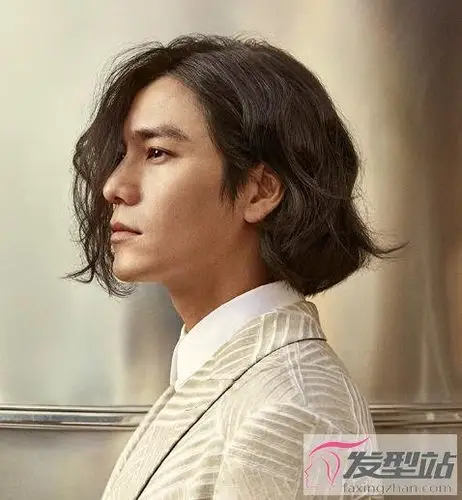 留长发的男明星图片大盘点 哪位才是你的长发男神_发型站_最新流行