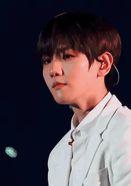 边伯贤# #baekhyun# #exo# 动图 gif