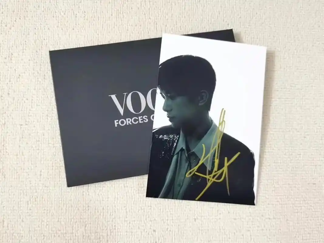 出易烊千玺 签名照93.出#易烊千玺 签名照 93带官方77 - 抖音