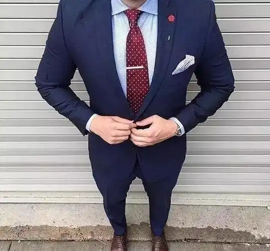 是因穿西装的男人才是世界上最毒的药!