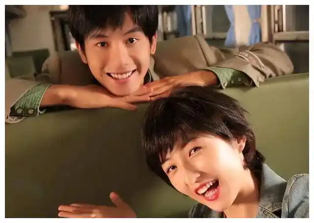 张子枫,胡先煦首演夫妻配一脸,情人节最甜的竟是这对青梅竹马!