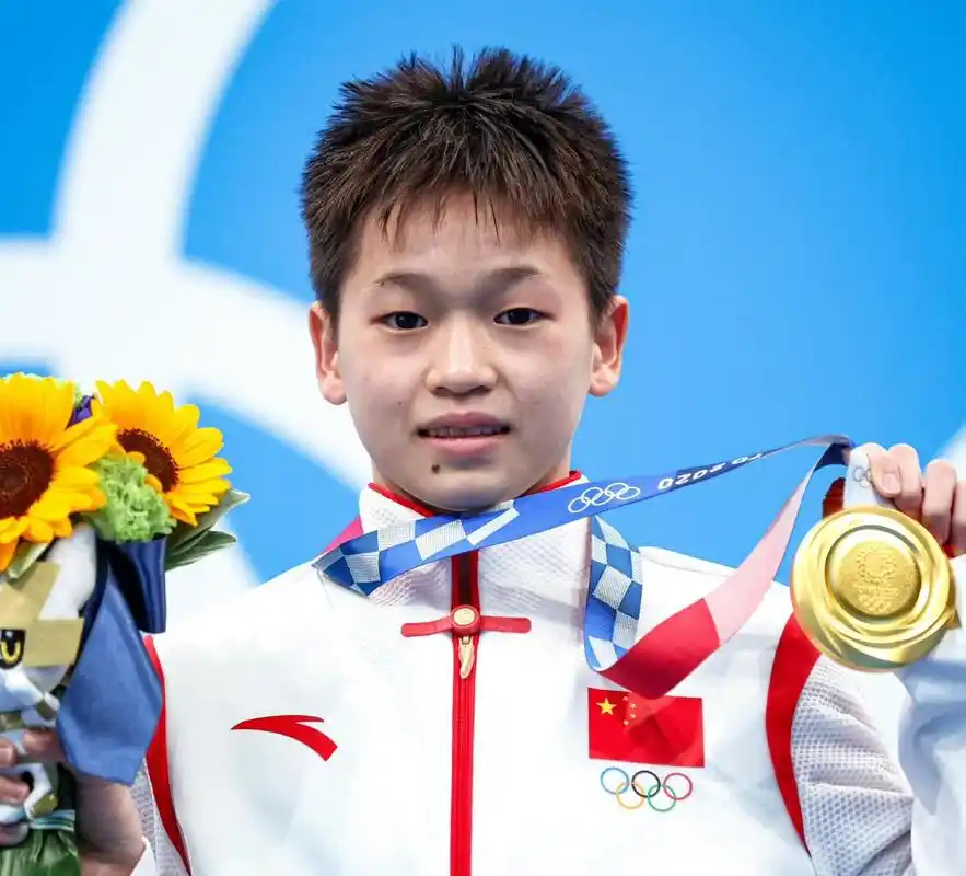 全红婵再度夺冠,不到两年,全家依靠她翻身,生意红火生财有道