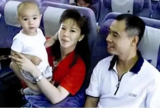 李宁之妻陈永妍见证了丈夫的眼泪44岁为他冒险生女儿不后悔