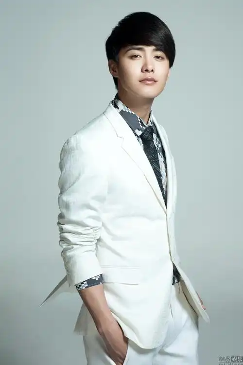 马天宇全新写真曝光 将发新专辑玩"中国风"(图)