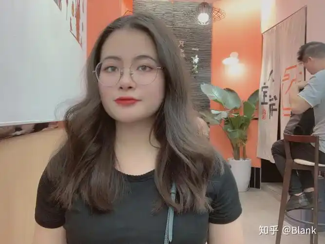 大家觉得一个女生100斤算不算胖身高170 我总觉得我很胖 ? - 知乎