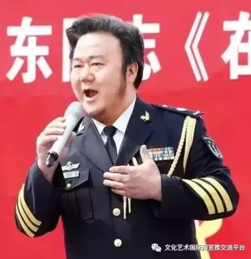 著名男中音歌唱家,中国音协理事霍勇先生!
