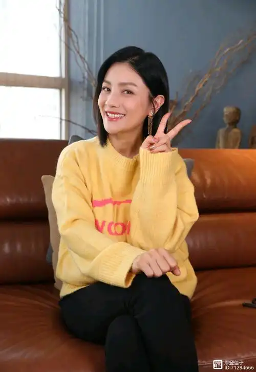 或者是在批一件薄款外套就可以,胡可