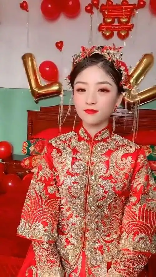 刚化好妆的新娘子,结婚这天是女人最美的时候
