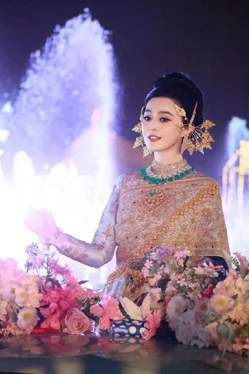 范冰冰超话活动丨演员@范冰冰受泰旅局邀请出席2024超级宋干泼水节