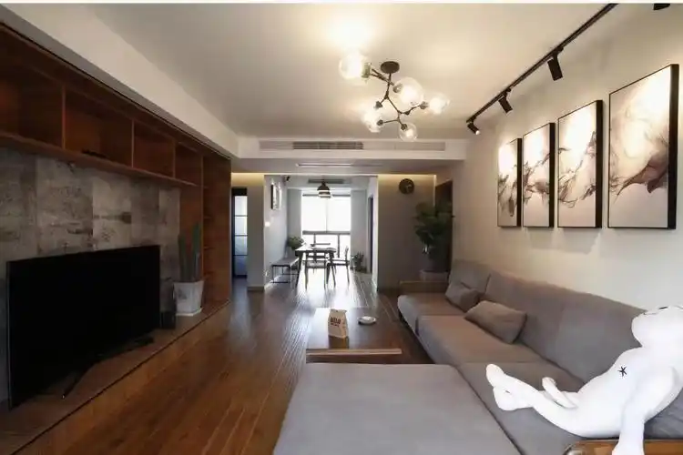 130平三室两厅简约