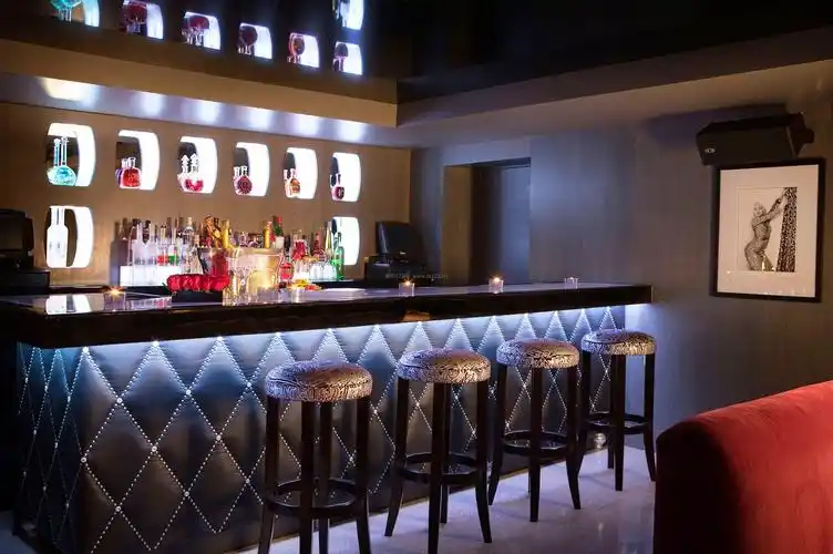 酒吧背景墙设计装修图