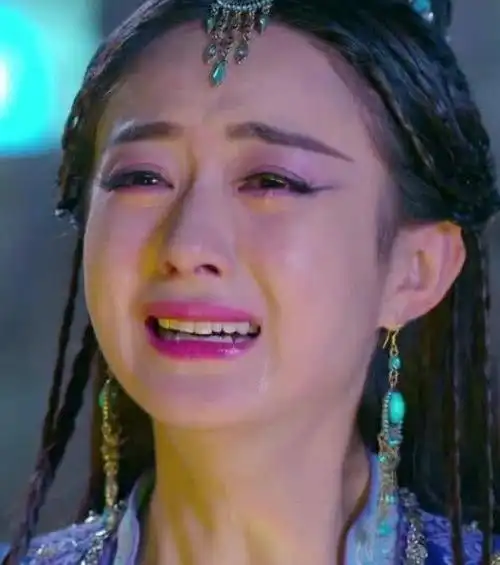 古装剧中女星的哭戏,赵丽颖真实,刘诗诗心疼,而她造就经典!