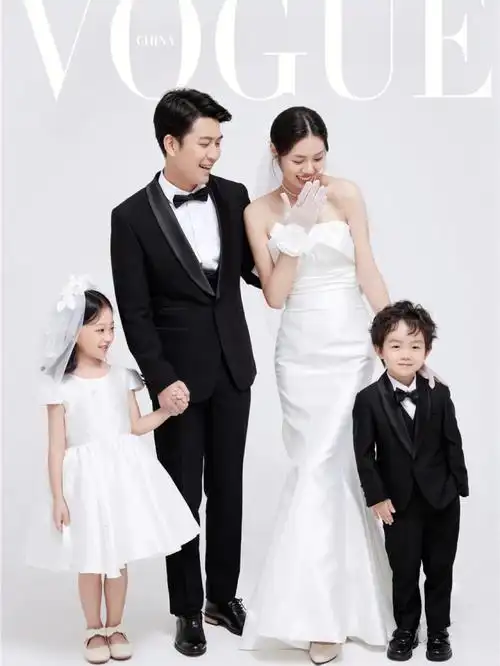 69四个人的亲子婚纱照那必须甜蜜翻倍78