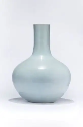 仿官,汝,哥窑是雍正官窑的重大成就之一,这些温润典雅品格的瓷器几可