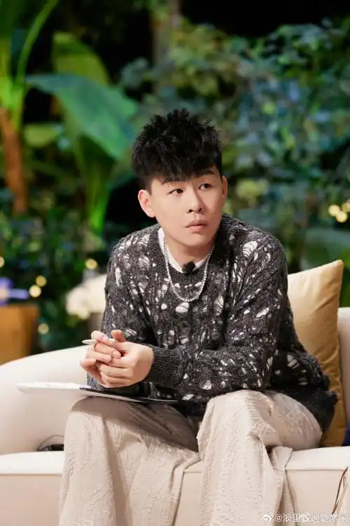 #胡彦斌说直面自卑就是一种自信#