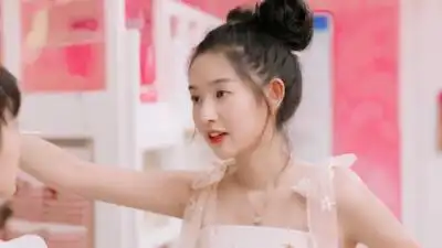 少年派|王玉雯×邓小琪. cr:一颗甜甜瑾橘