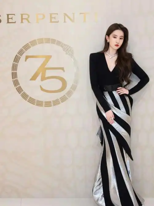 highlights | 迪奥首席调香师弗朗西斯·库尔诠释嗅觉美学,刘亦菲亮相