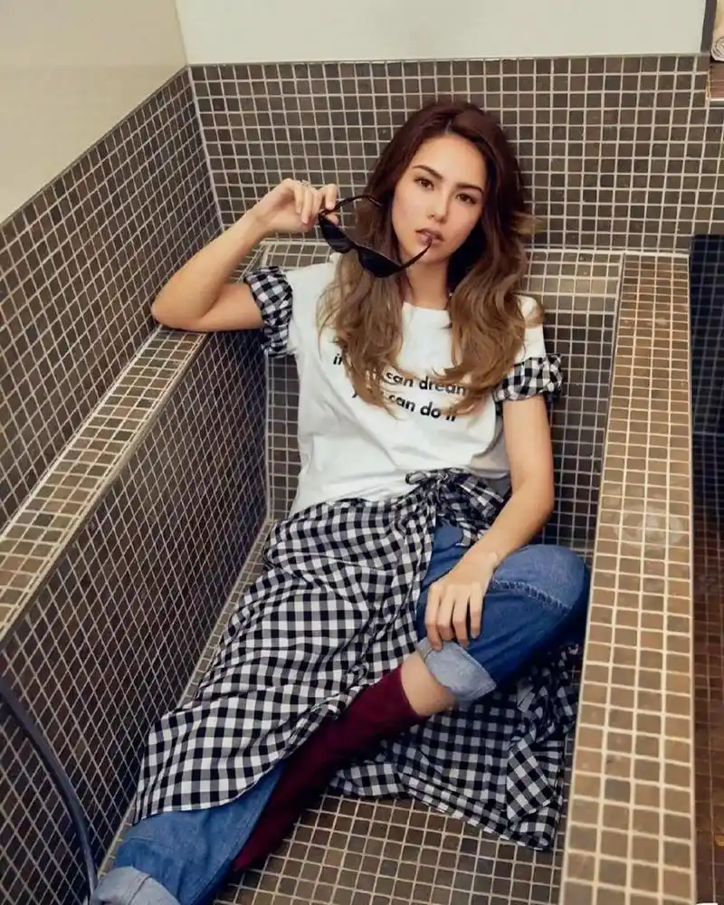 频繁地记录着,因为生活被值得. .#周杰伦 #昆凌 #明星图 - 抖音