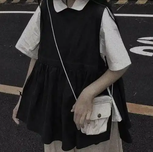 仙女系不露脸女生头像衣服破了可以缝人心碎了只有疼