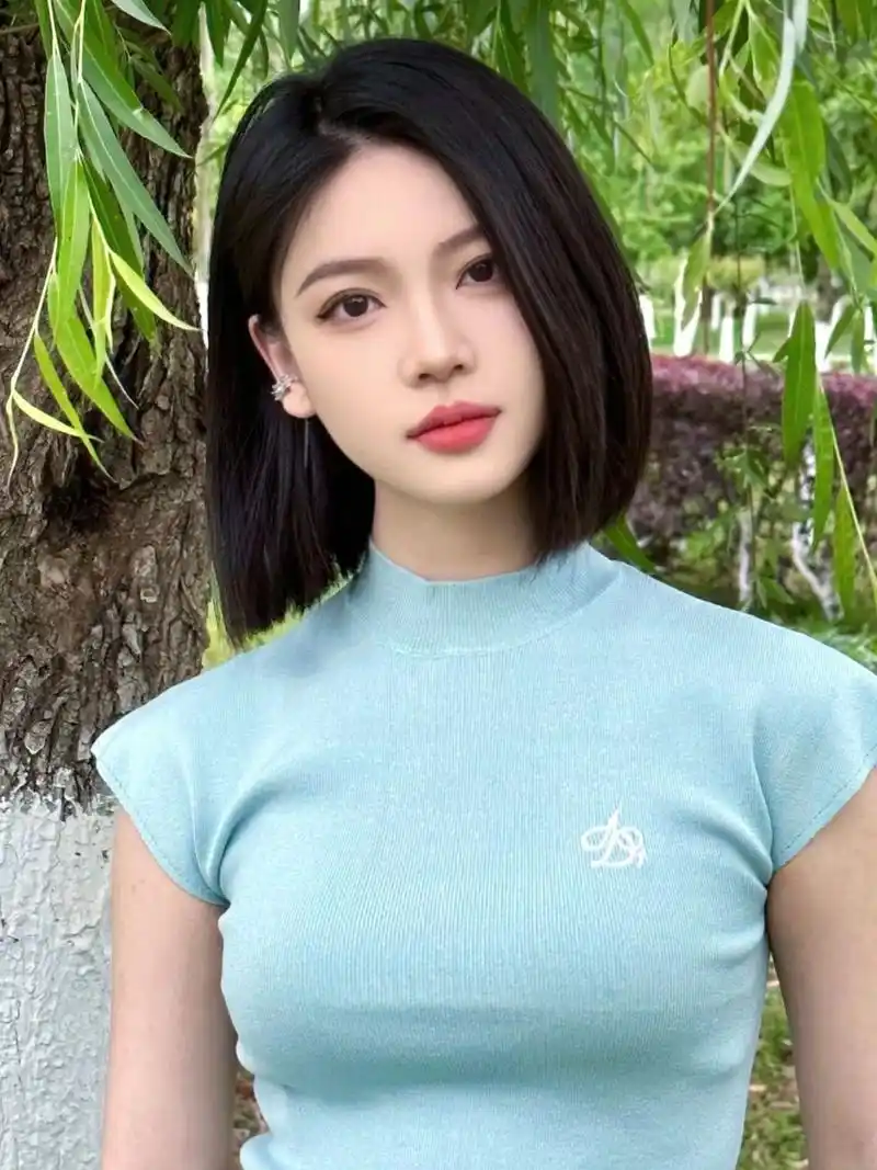 短发直发也太好看啦! 好爱蓝色