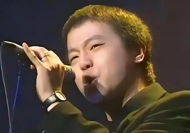 著名摄影师高原从王菲手里夺爱与窦唯离婚后如今怎么样了