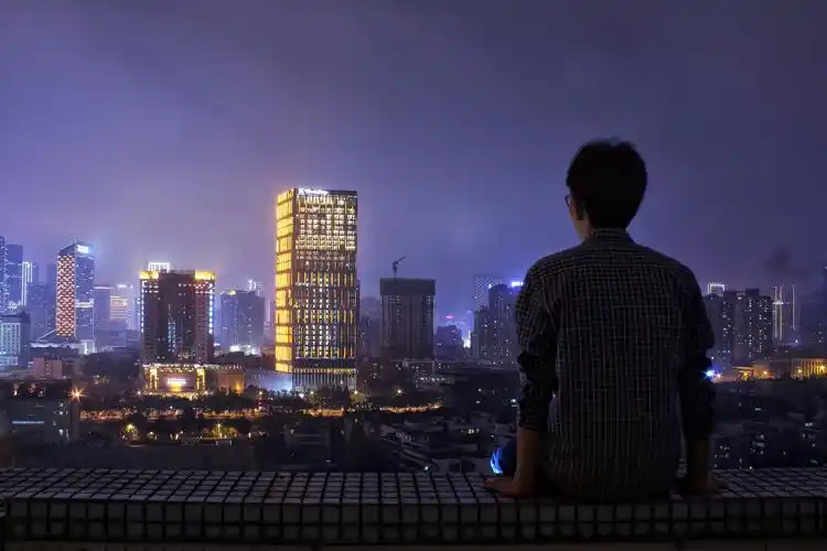 各位都拍过自己或别人的哪些好看的背影照