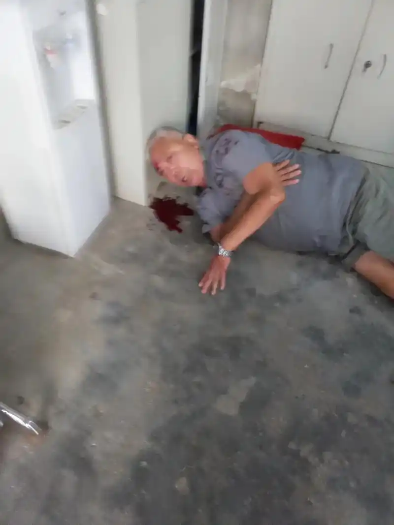 枣阳公园华府小区黑物业周立打业主,打人者又被放回来了.