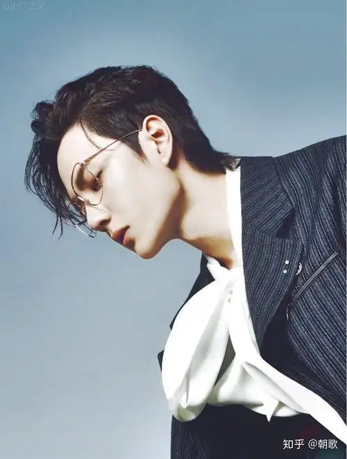 王一博绝美侧颜姐妹们求图