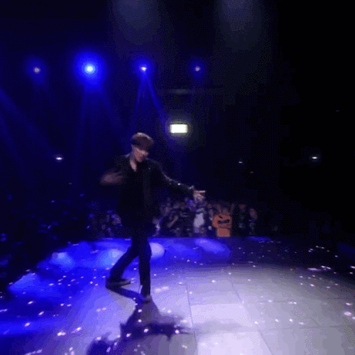 张艺兴跳舞gif动图