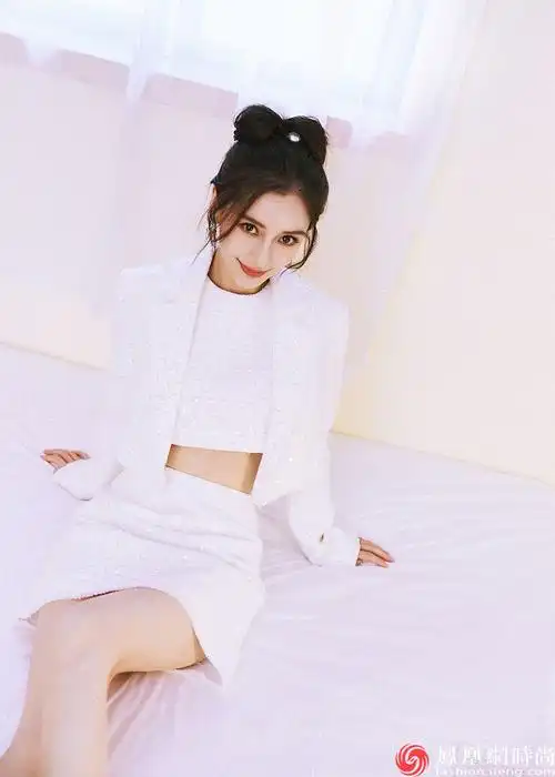 打开凤凰新                     2021年7月15日讯,杨颖录制《心动的