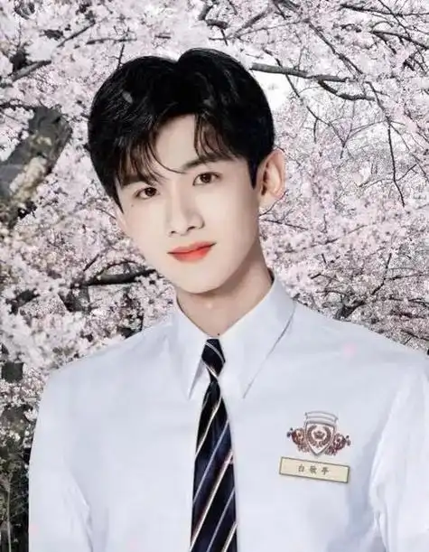 白敬亭被锤!首位业内人士发声,跟何炅,魏晨关系微妙