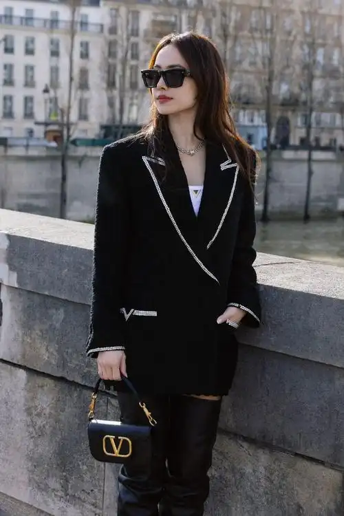 台湾天之骄女蔡依林巴黎街拍大赏这美腿秒杀内娱一大片女星哦