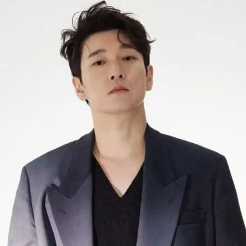 曹承佑成功圈粉朴信惠裴斗娜既是韩国音乐剧天王也是隐藏的iu歌迷