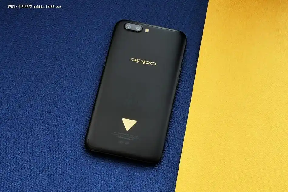 易烊千玺粉丝专属 oppo r11 tfboys限量版图赏