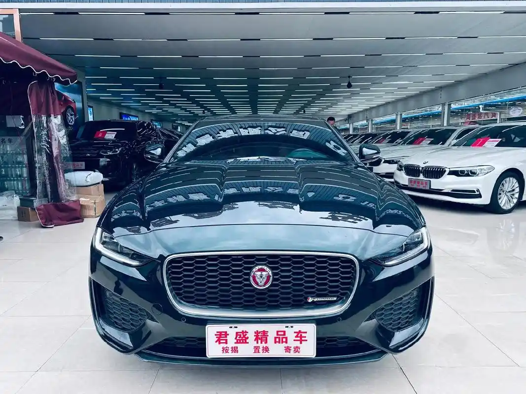【品牌车型】捷豹 xel 2022款 2.0t 250ps