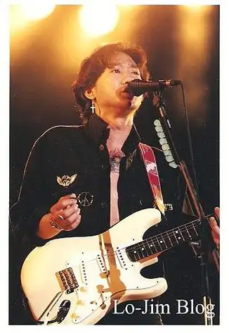 【图片】回复:【他的吉他】黄家驹生前用过的20把吉他,不断更新_黄