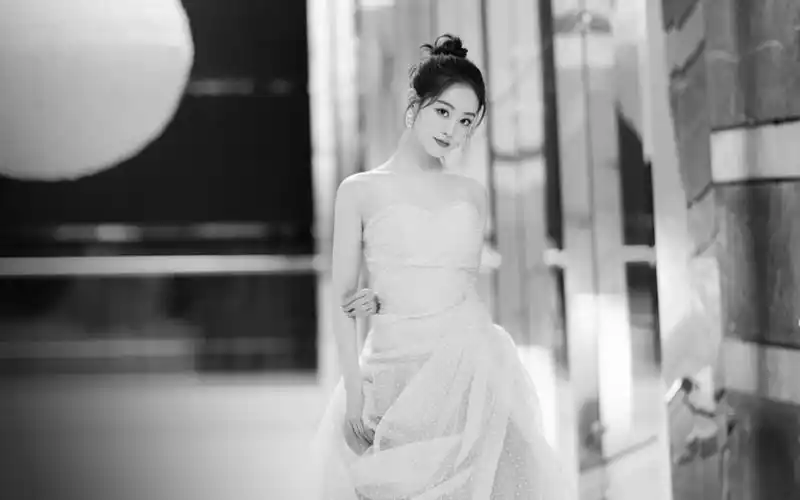 祝绪丹优雅仙气写真桌面壁纸